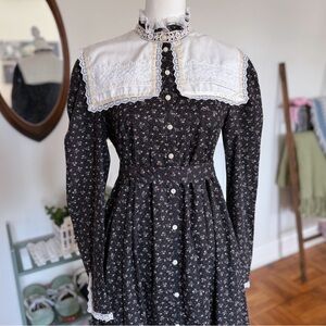 Gunne Sax Black Calico Dress with Square White Lace Collar